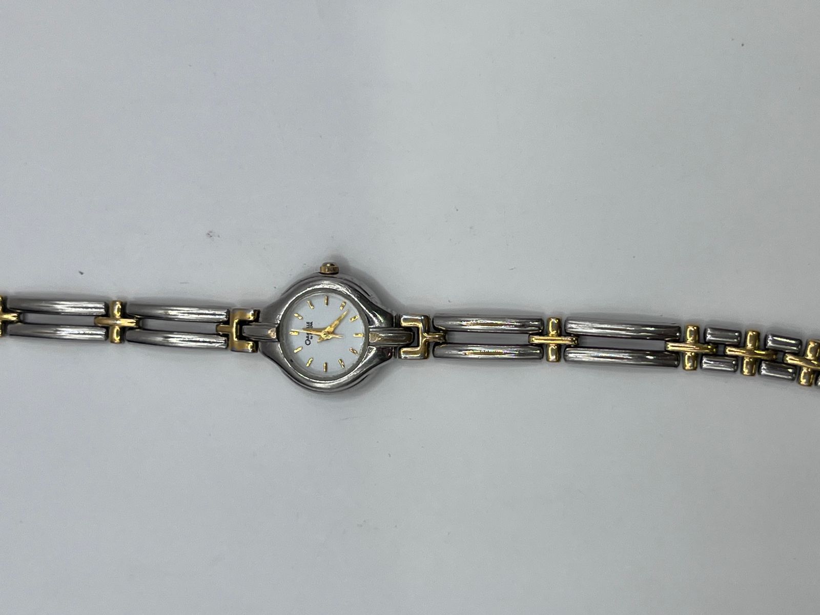 Caravelle by Bulova Dress Two-Tone Link - Imagen 3