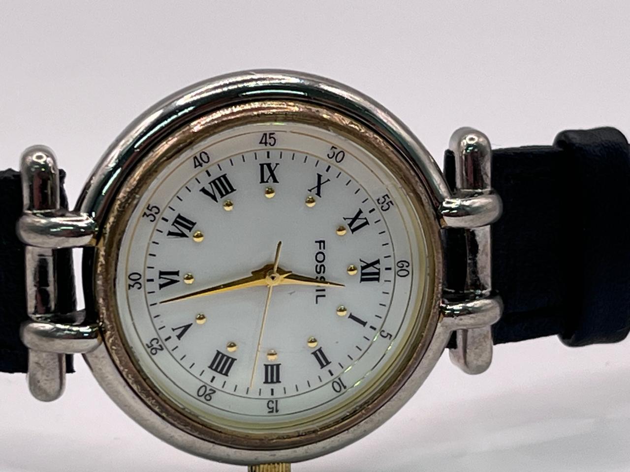 Fossil Classic Vintage Series (Diseño retro de doble asa)