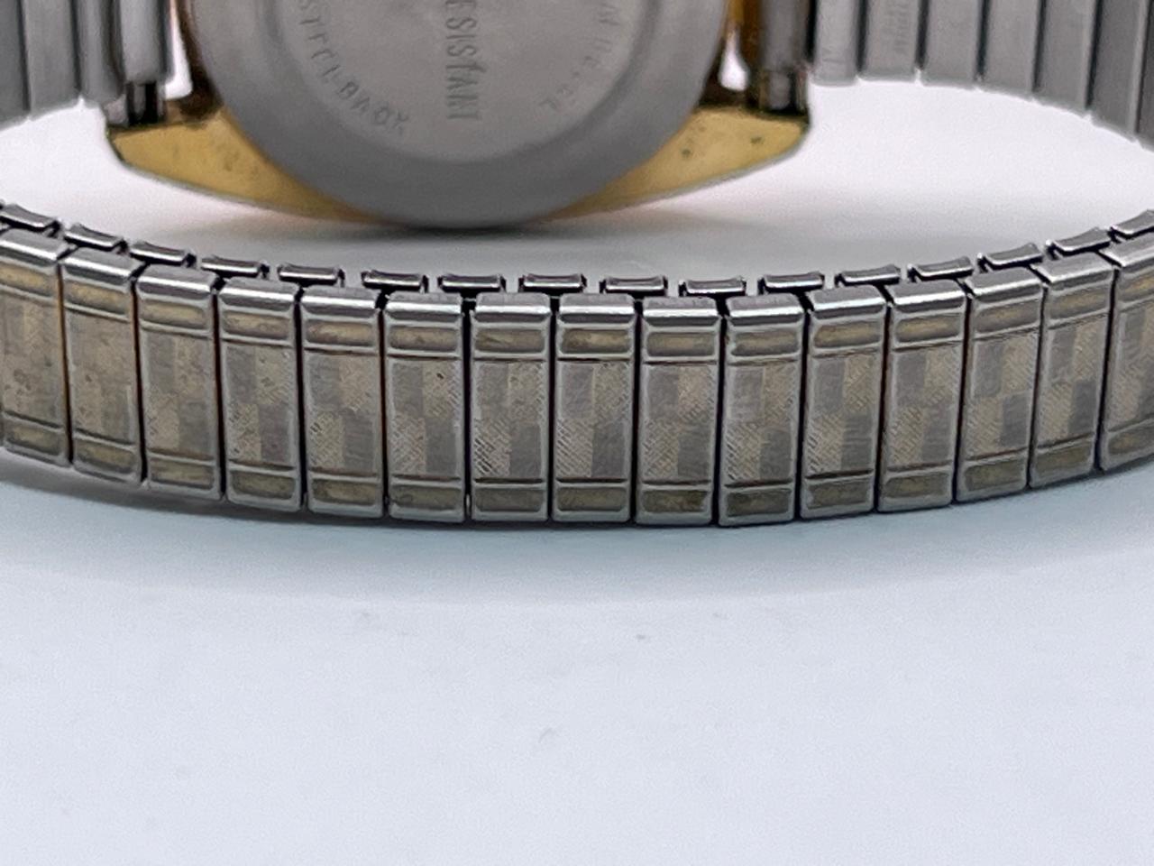 Timex Vintage Cushion Case Mechanical Gold Tone Watch - Imagen 3