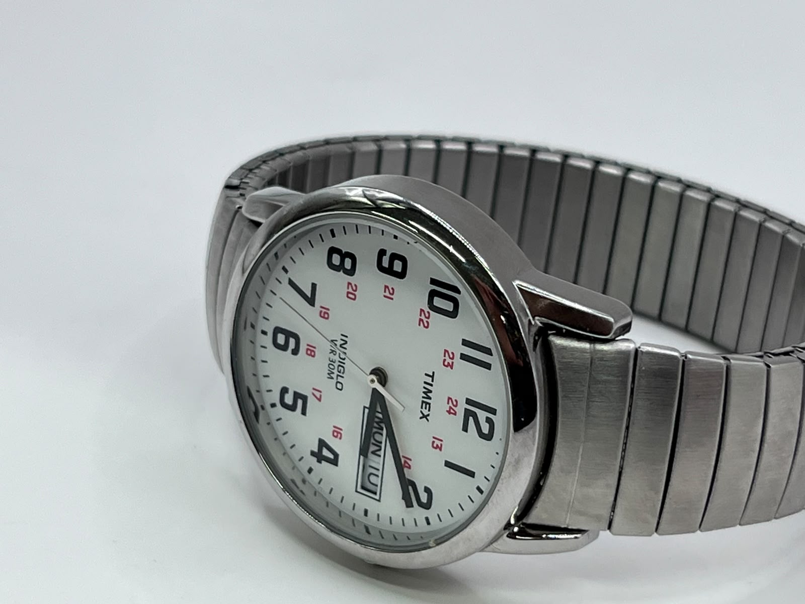 Timex Easy Reader Indiglo Day-Date Expansion Band Silver Tone - Imagen 6