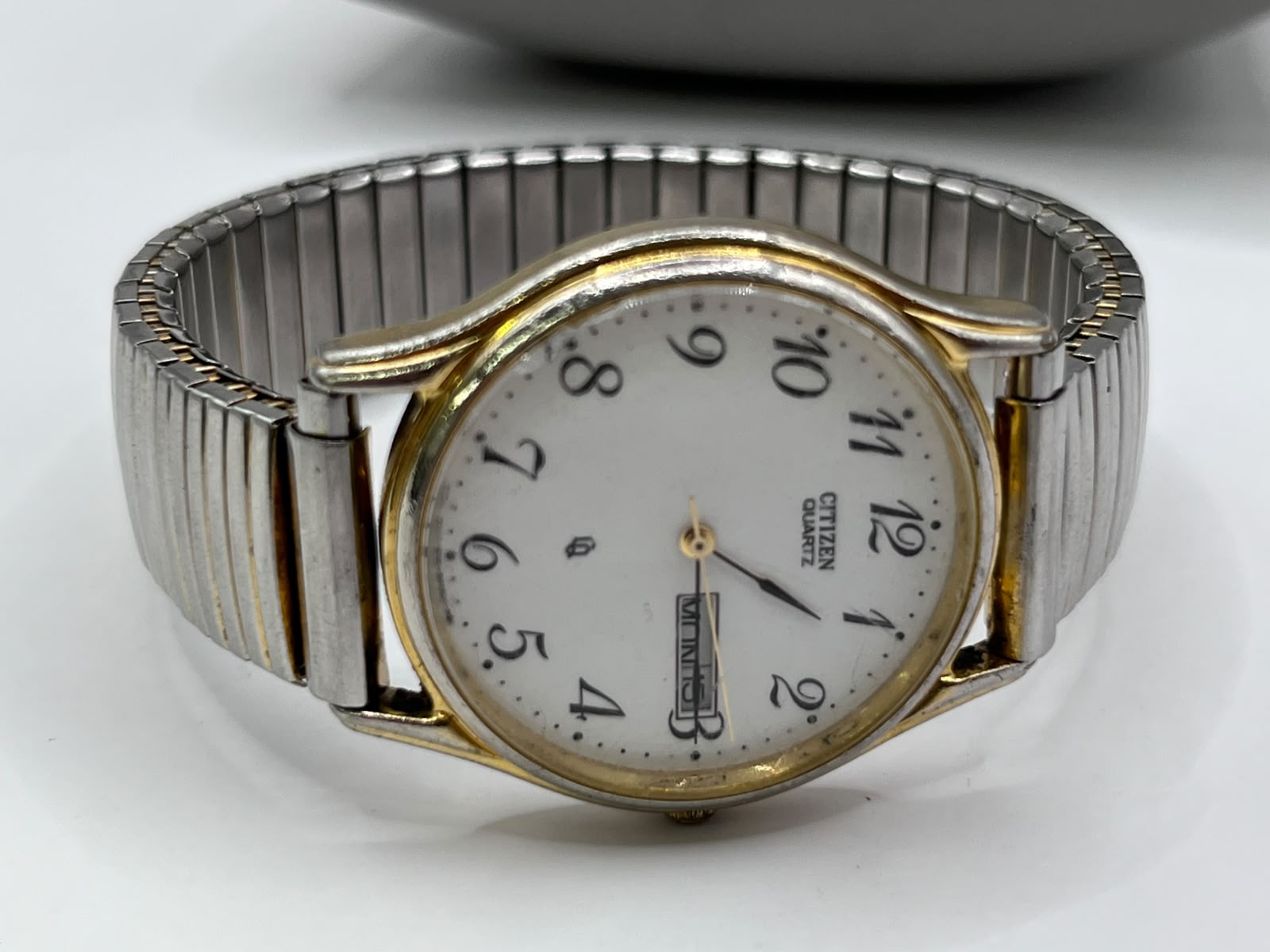 Citizen Quartz Day-Date White Dial Vintage Watch - Imagen 5