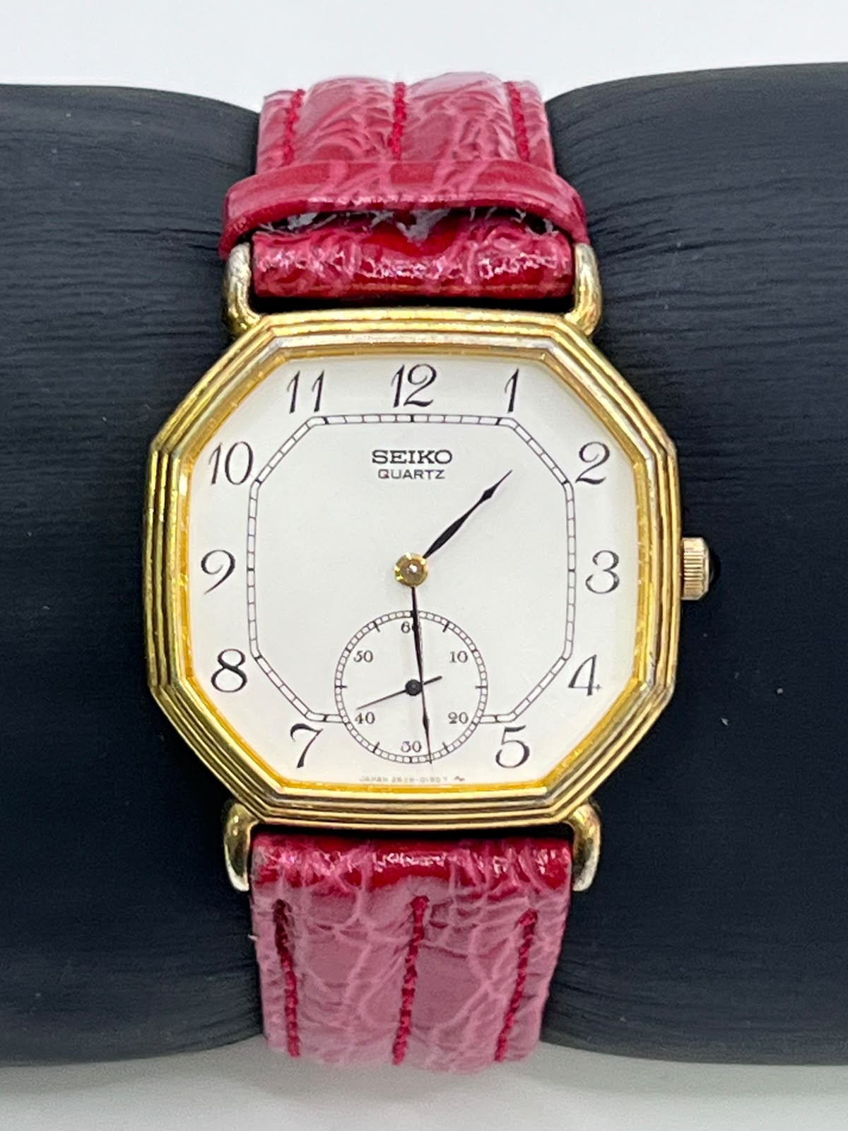 Seiko Quartz 2628-5040.
