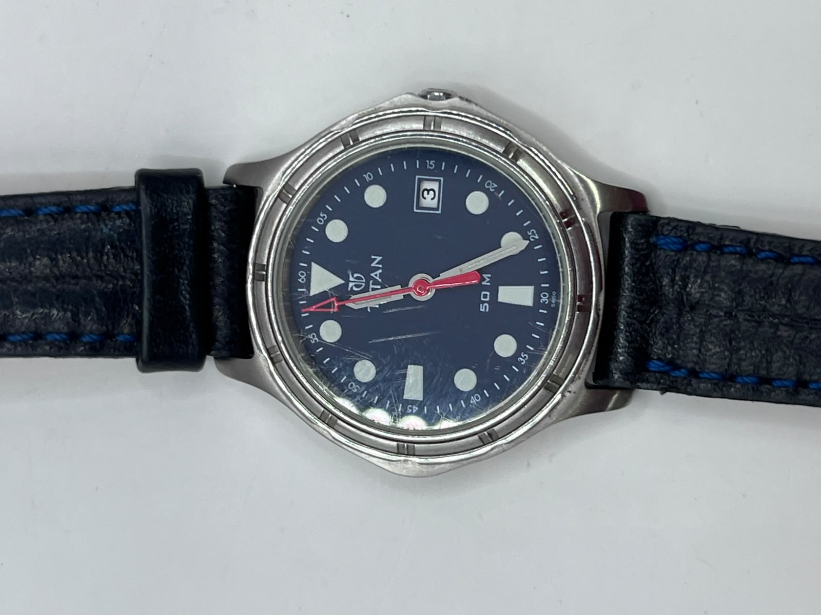 Titan Diver Style 50M Blue Dial Leather Strap - Imagen 6