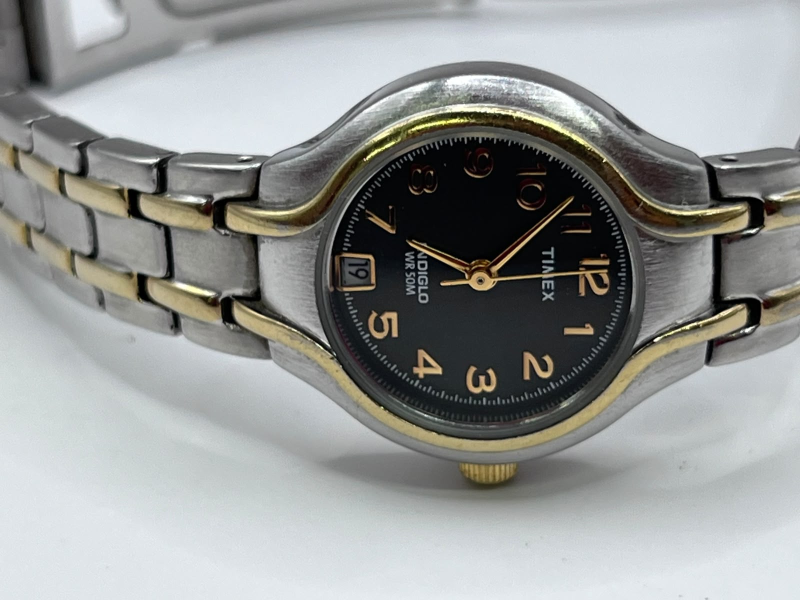 Timex Elevated Classics Two-Tone de Dama (T2J621).