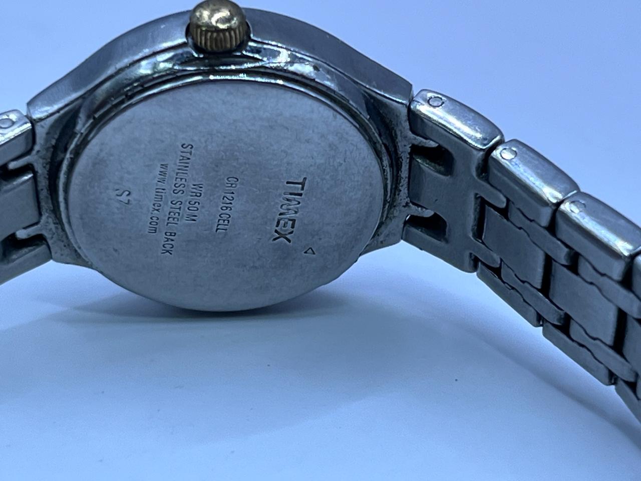 Timex Elevated Classics Two-Tone de Dama - Imagen 4