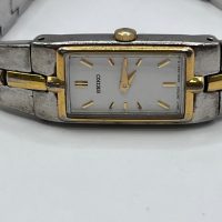 Seiko Quartz Rectangular Two-Tone (Movimiento Japón 1E20-5241 R 1)