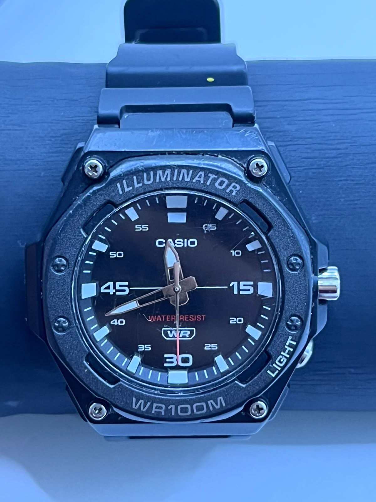 Casio MW-620H-1A