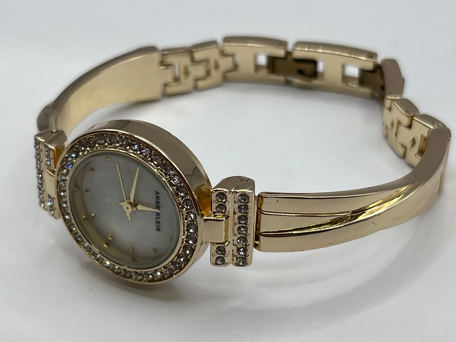 Anne Klein Premium Crystal Accented Bangle - Imagen 6