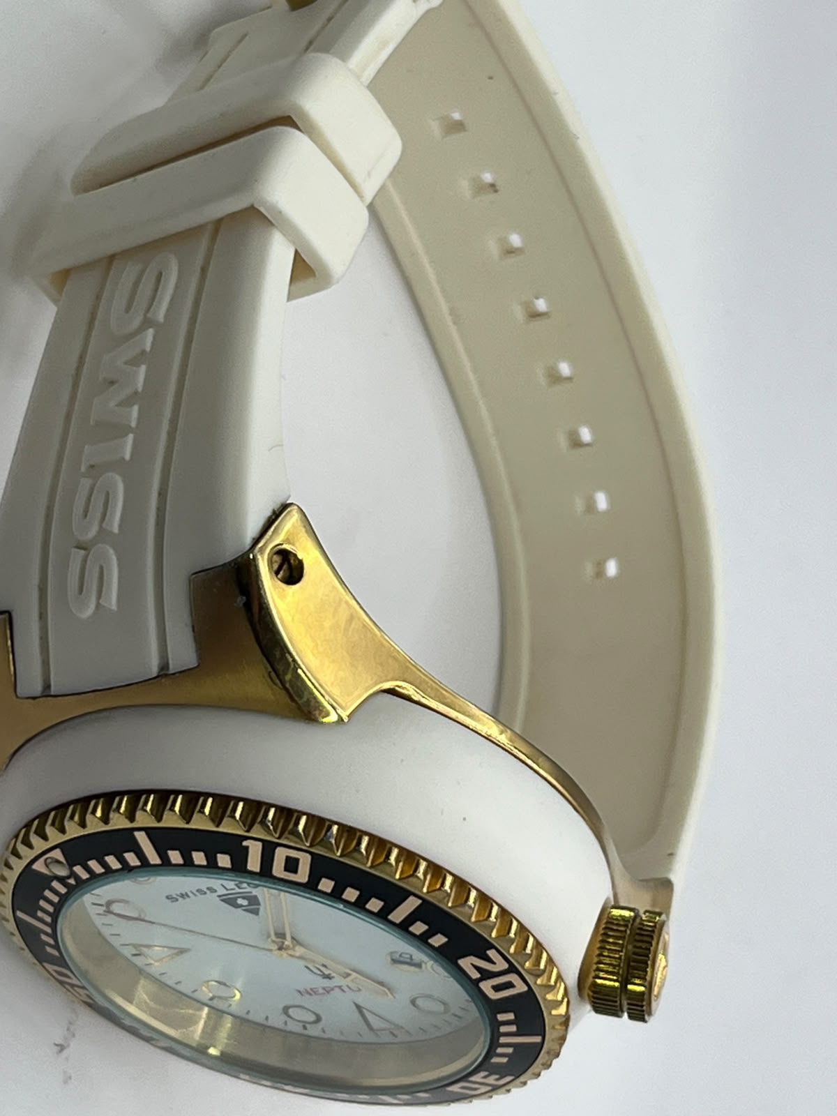 Swiss Legend Neptune White & Gold (SL-21818D) - Imagen 5