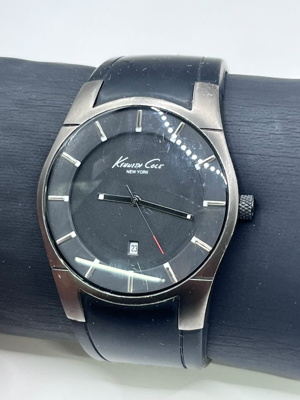 Modelo: Kenneth Cole New York Super-Sleek KC3868 - Imagen 3