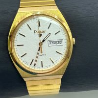 Pulsar Quartz Day-Date Vintage 1980s (Ref. V733-8A20)