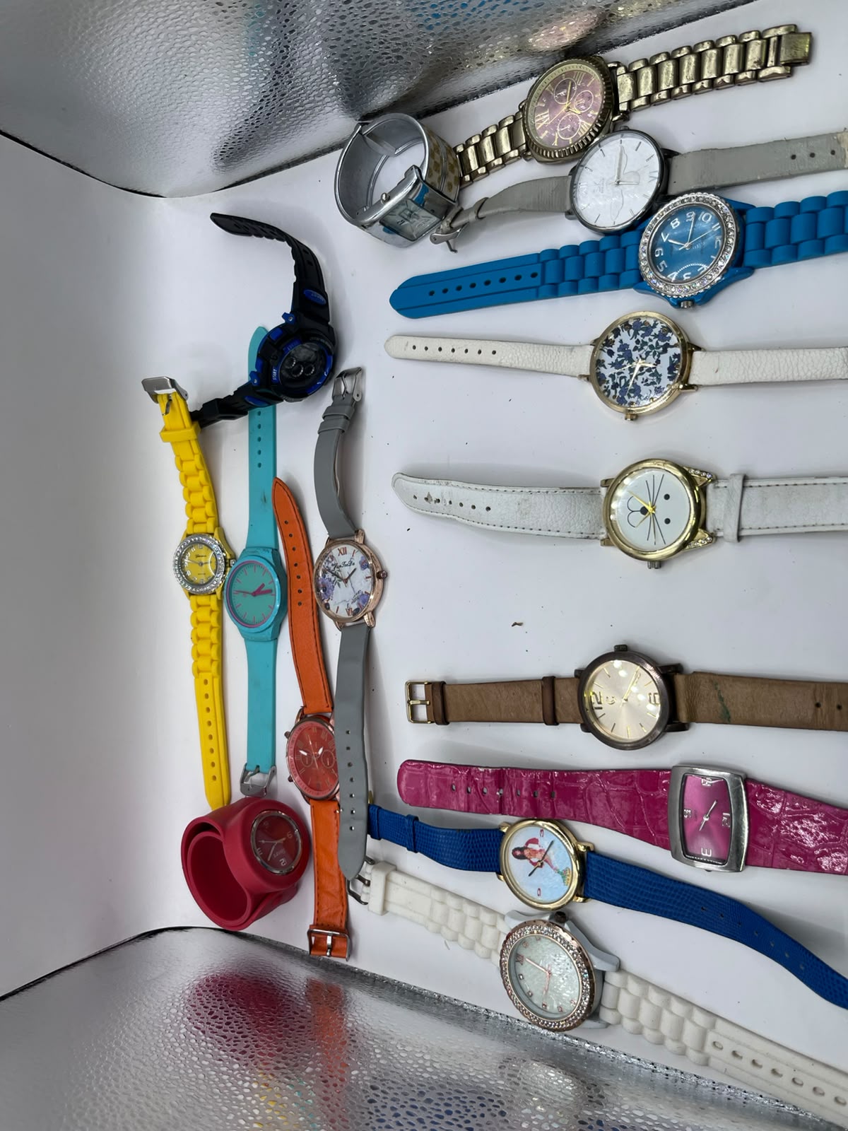Lote 16, 30 Relojes - Imagen 3