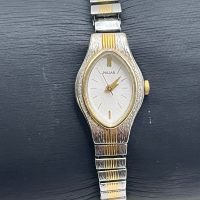 Pulsar Quartz Vintage Oval Two-Tone (Maquinaria calibre V811-X031)
